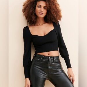 NWOT The Frolic sweetheart puff sleeve top